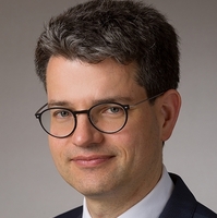 Univ.-Prof. PD Mag. Dr. Stefan Wöhrl